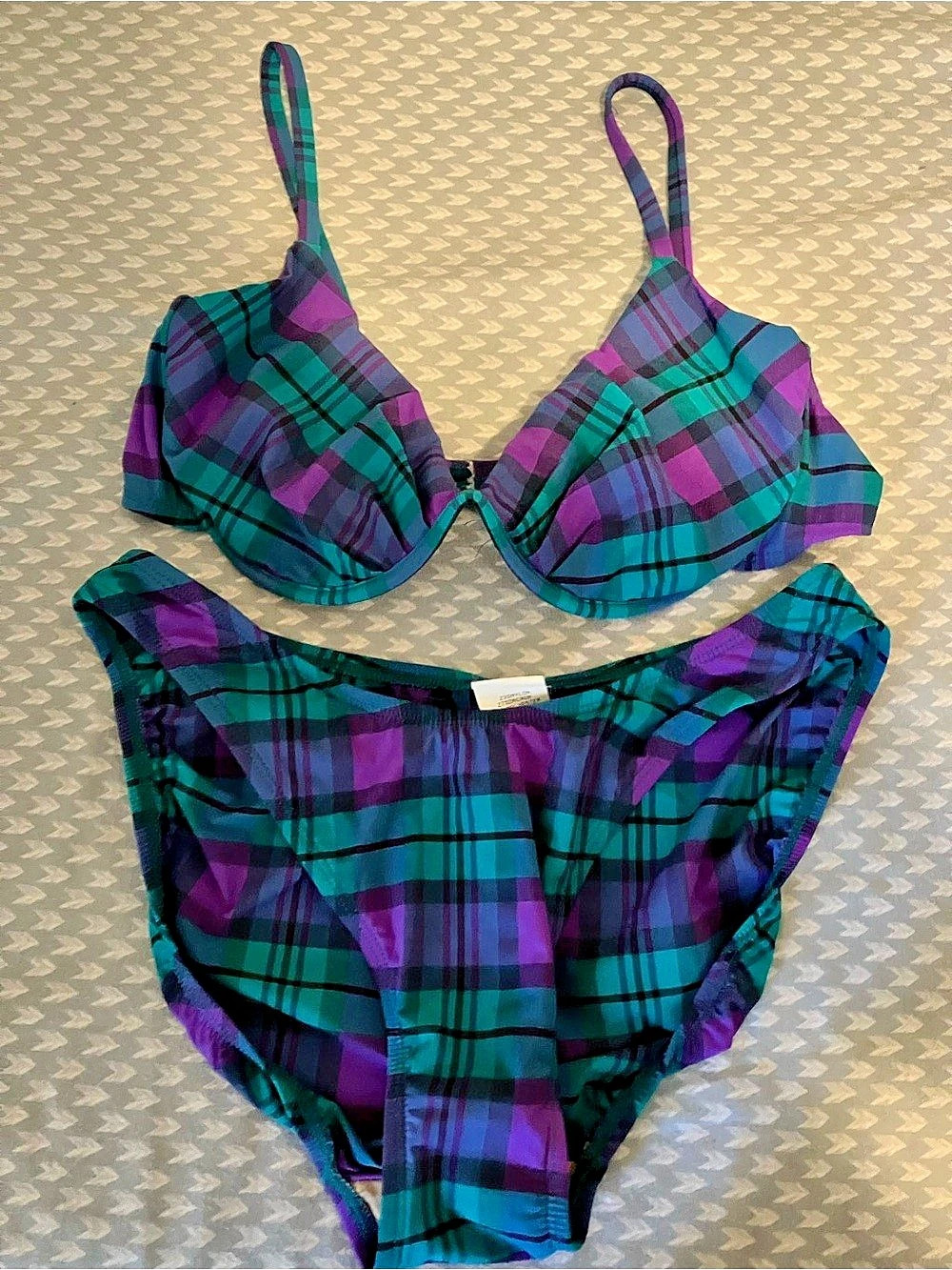 Liz Claiborne Plaid Bikini Set in Green & Purple Size 12